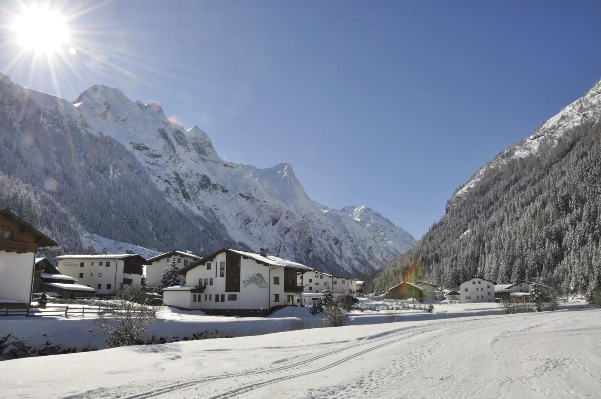 Haus Astoria Apartment Sankt Leonhard im Pitztal Exterior foto