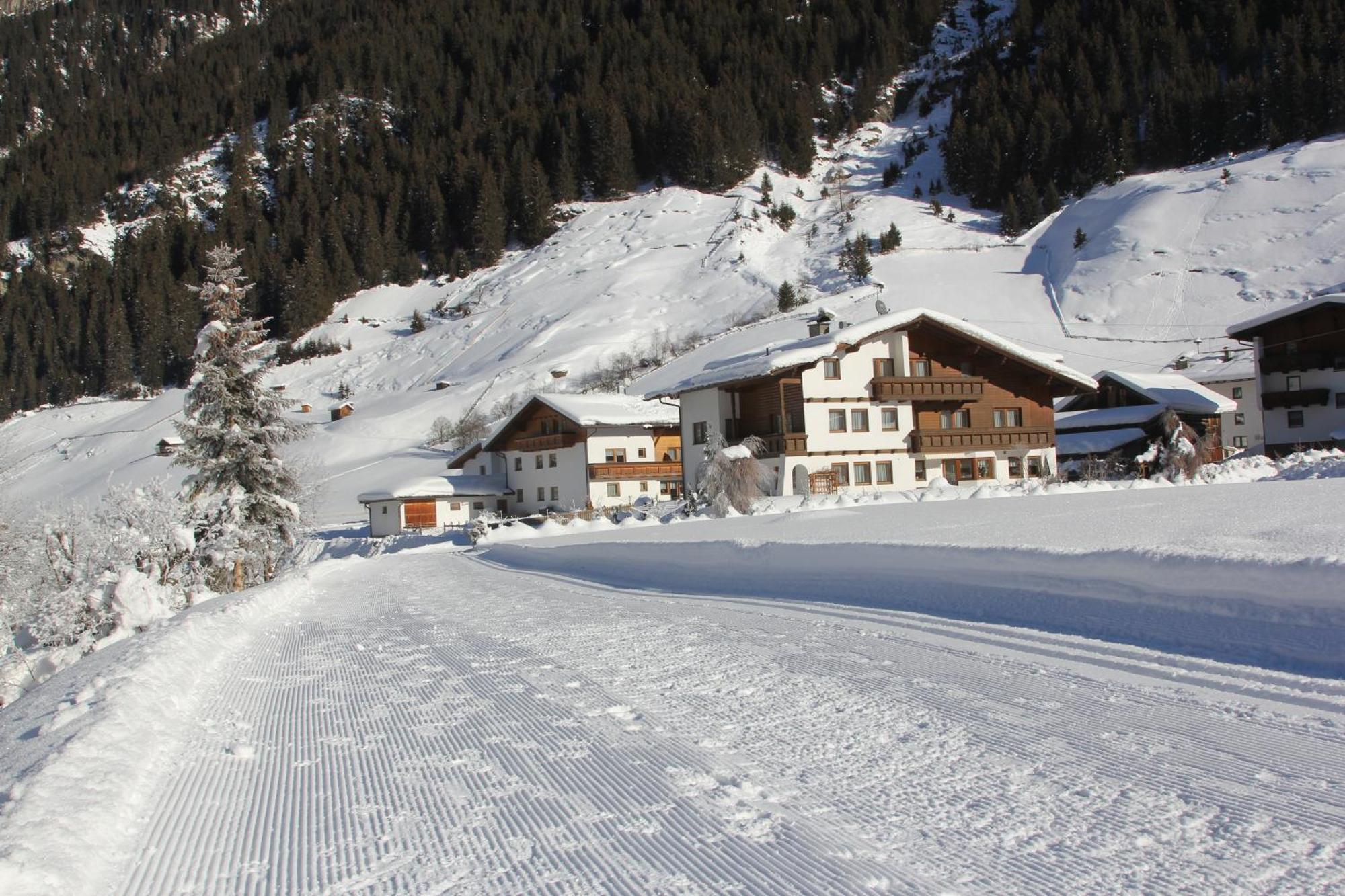 Haus Astoria Apartment Sankt Leonhard im Pitztal Exterior foto