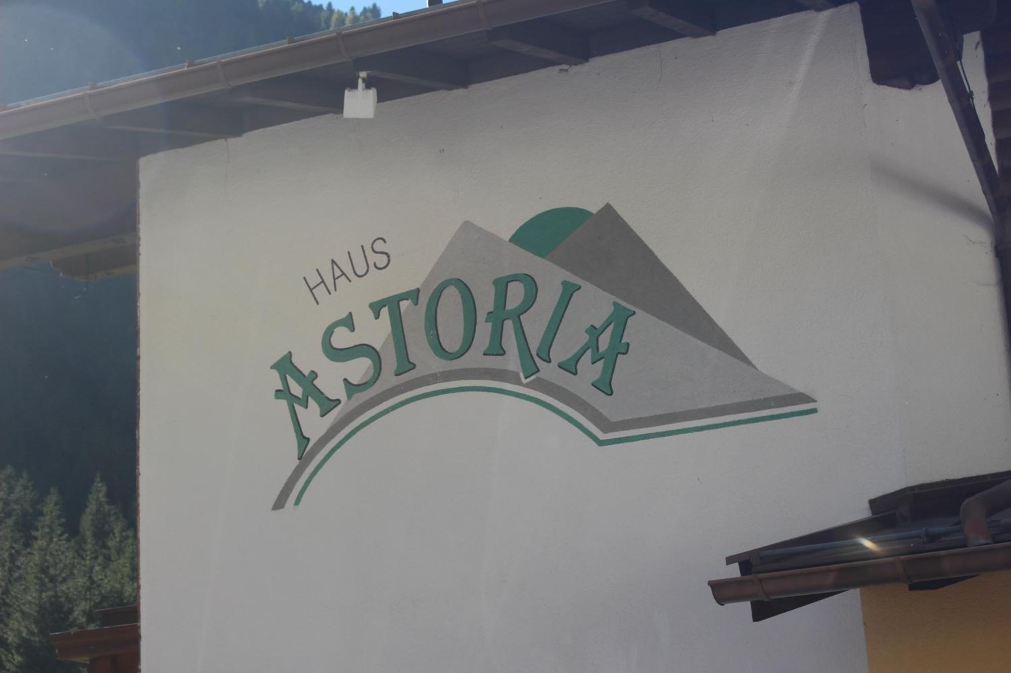 Haus Astoria Apartment Sankt Leonhard im Pitztal Exterior foto