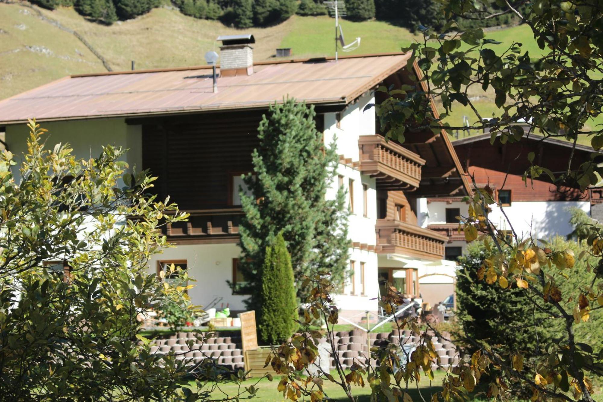 Haus Astoria Apartment Sankt Leonhard im Pitztal Exterior foto