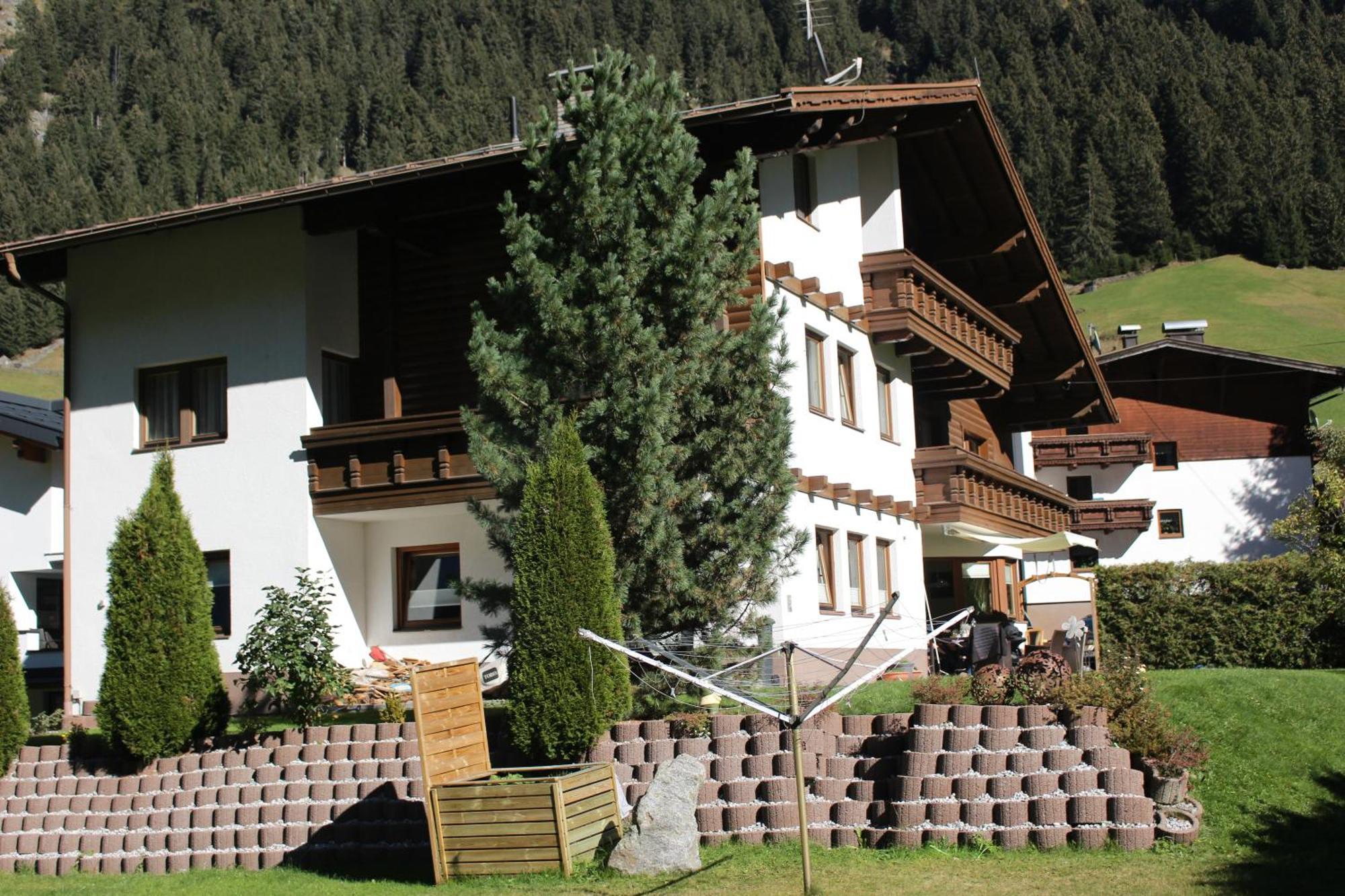 Haus Astoria Apartment Sankt Leonhard im Pitztal Exterior foto