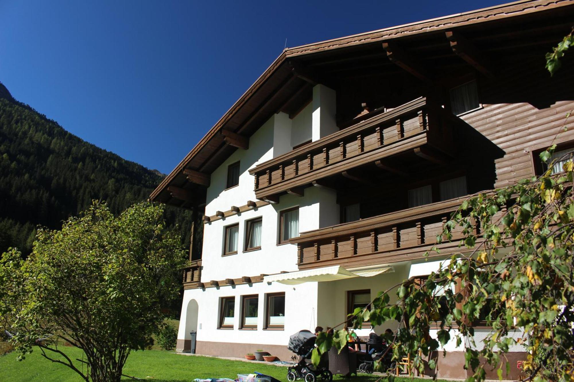 Haus Astoria Apartment Sankt Leonhard im Pitztal Exterior foto